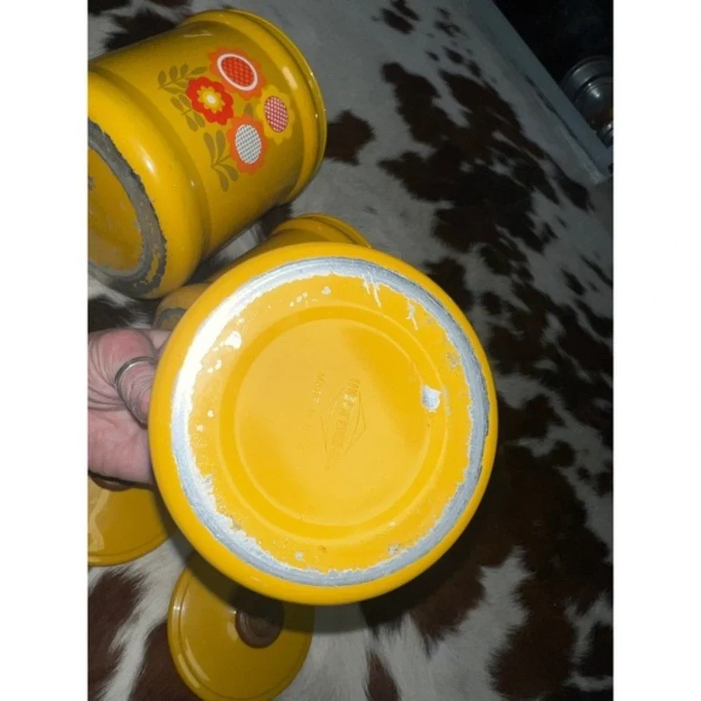 West Bend Vintage 70s Harvest Yellow Floral Aluminum Canister Set 3pc Wood Knobs